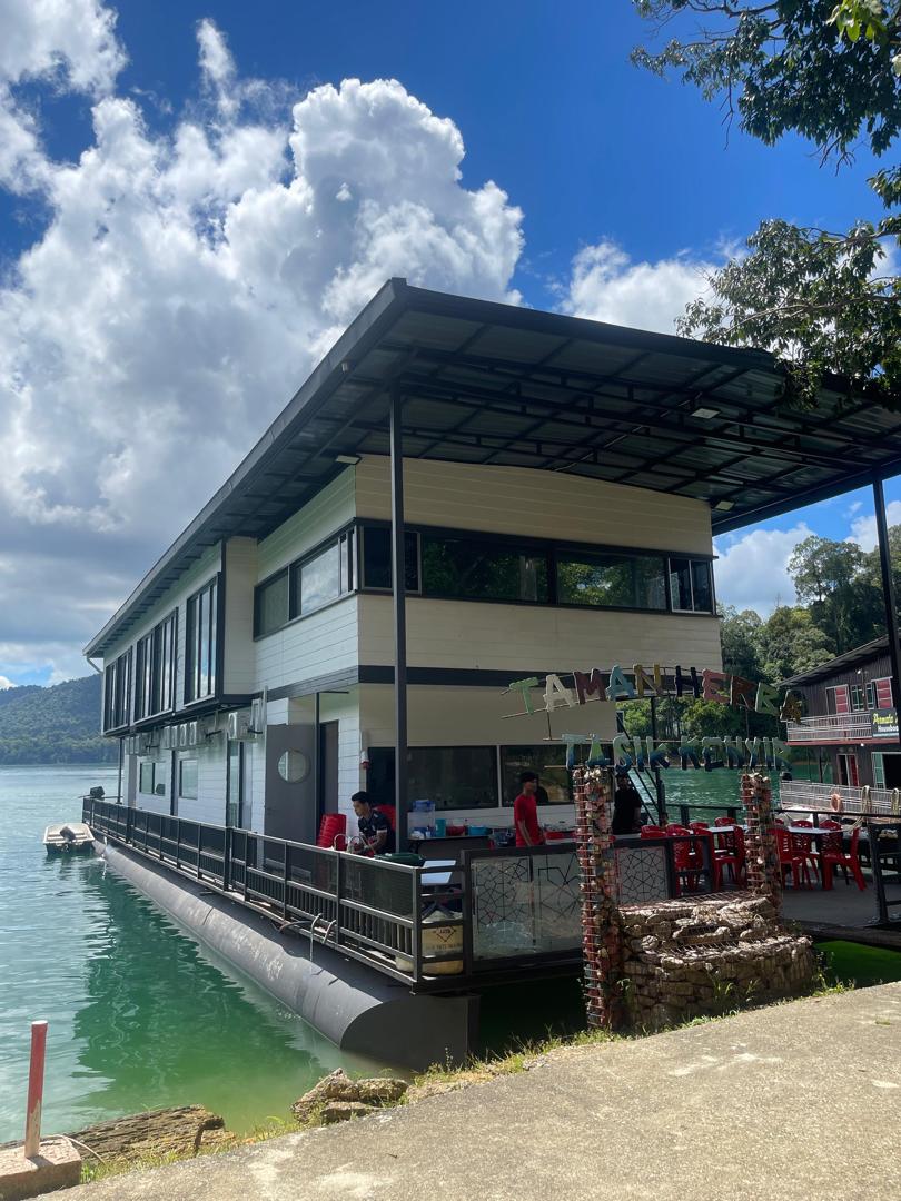 YAYA VIP HOUSEBOAT  PREMIUM 2 HARI 1 MALAM