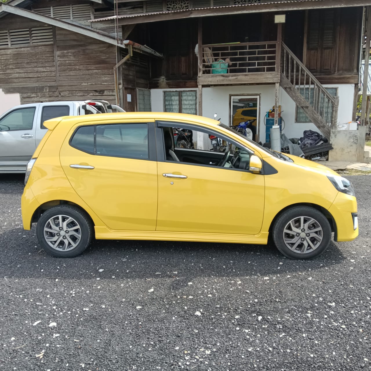 Perodua Azia 1.0 advance