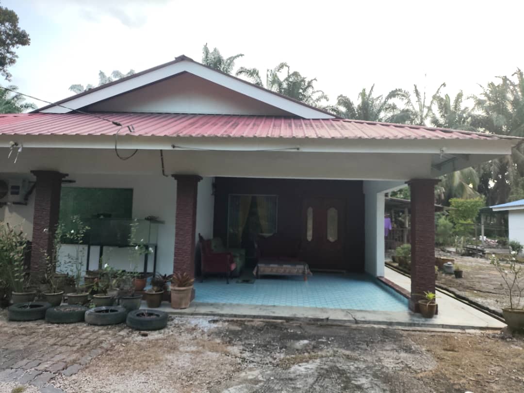 HOMESTAY ALONG