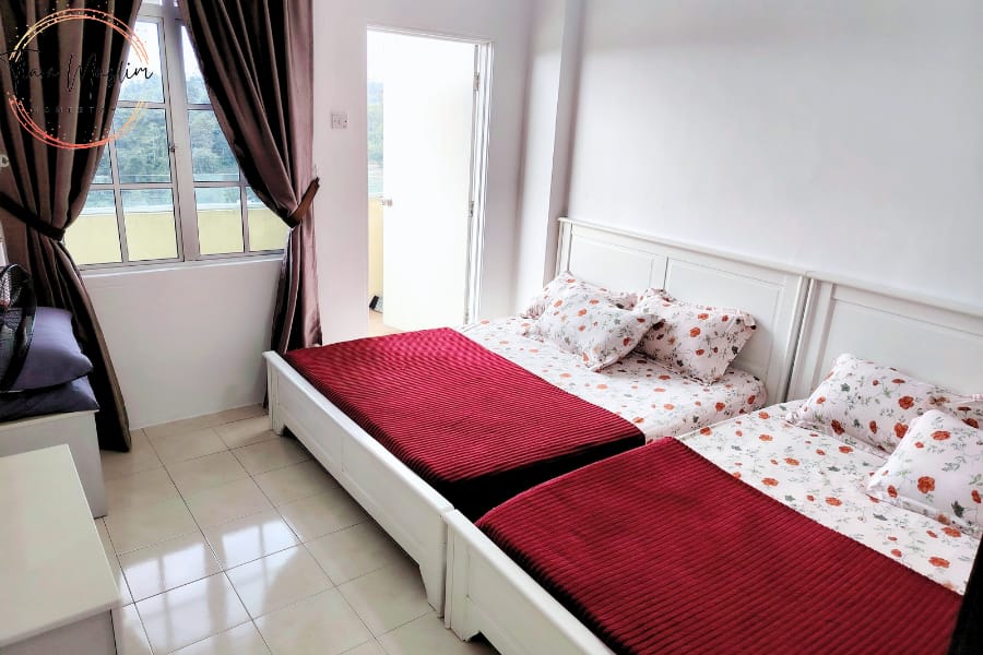 TIARA MUSLIM HOMESTAY